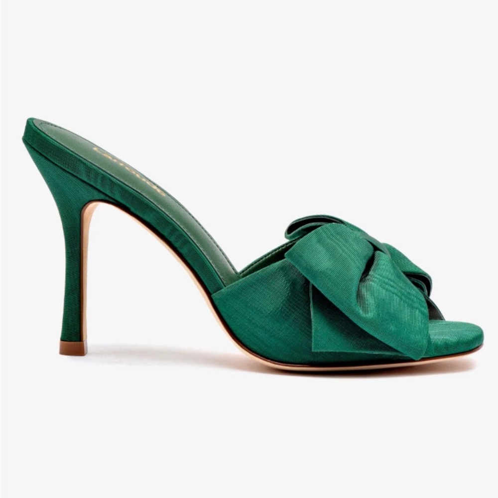 ✨NWT✨Larroude Elle Mule in Emerald